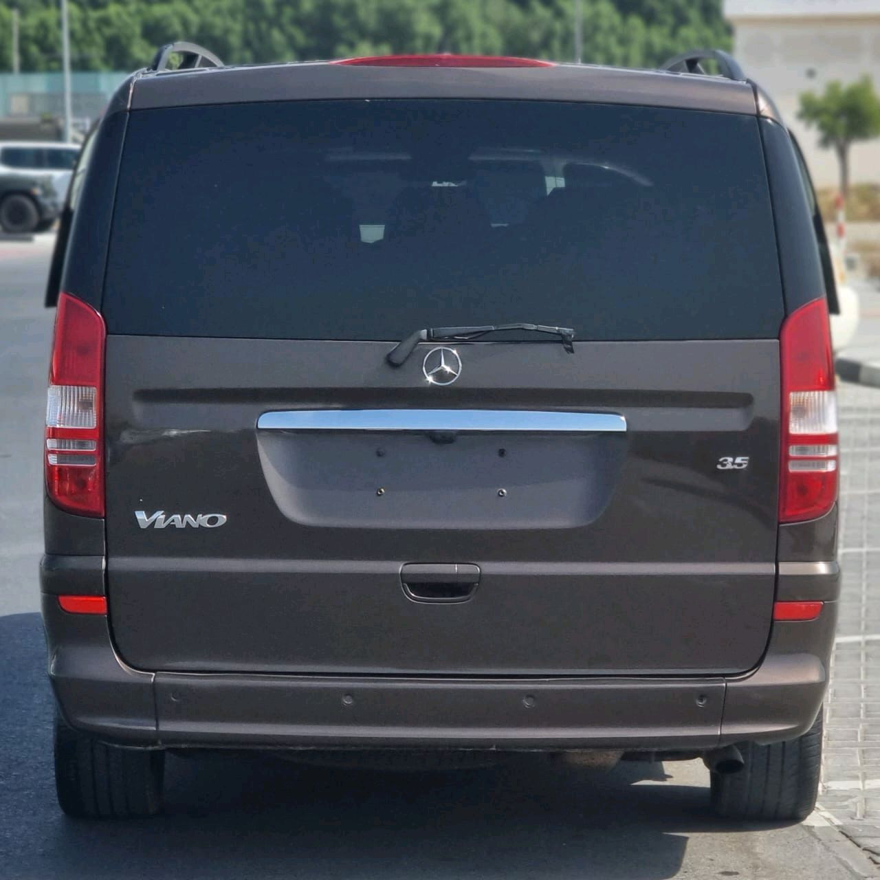 Mercedes Benz Viano - Image 4