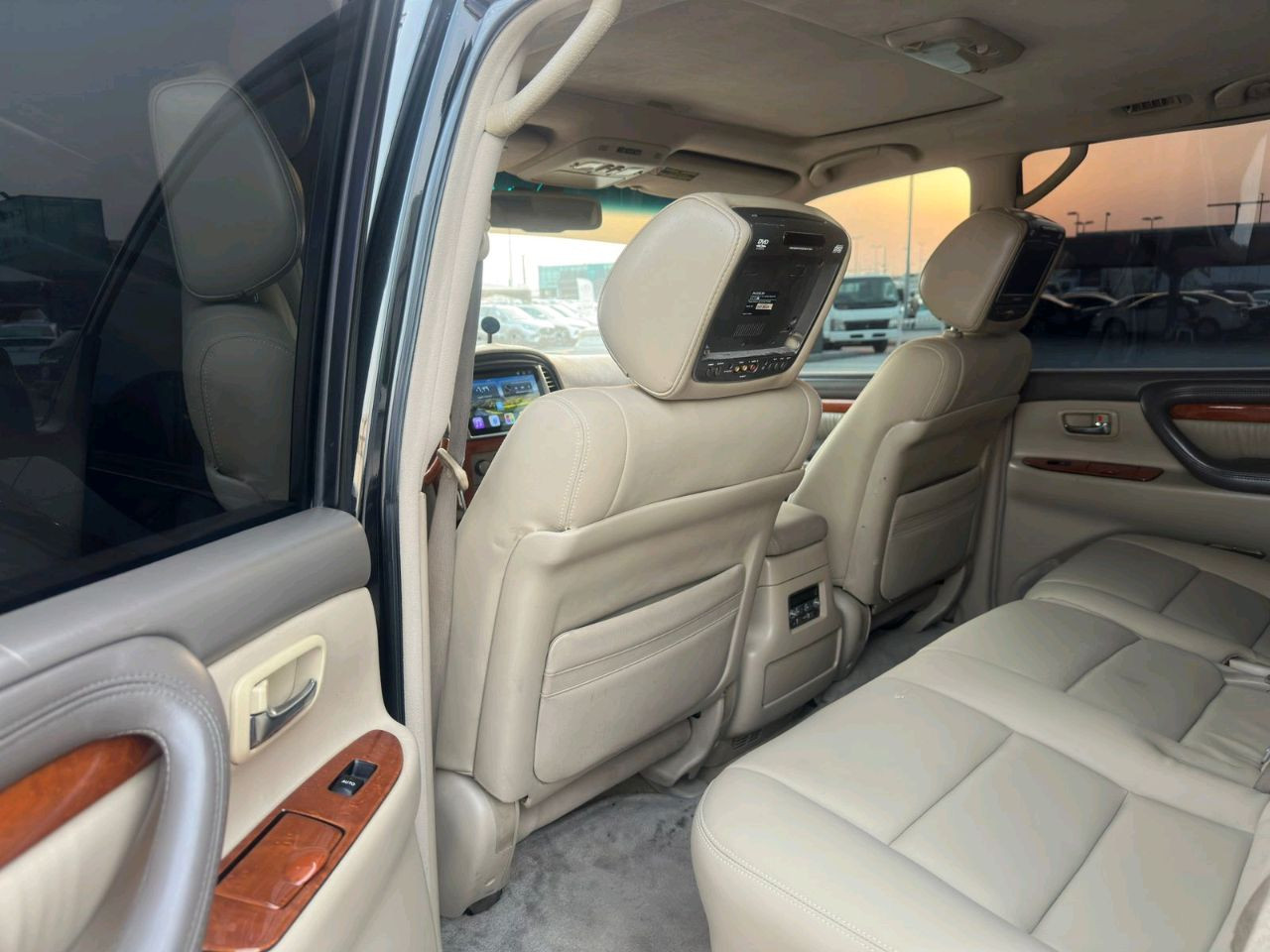 Lexus LX-Series - Image 8