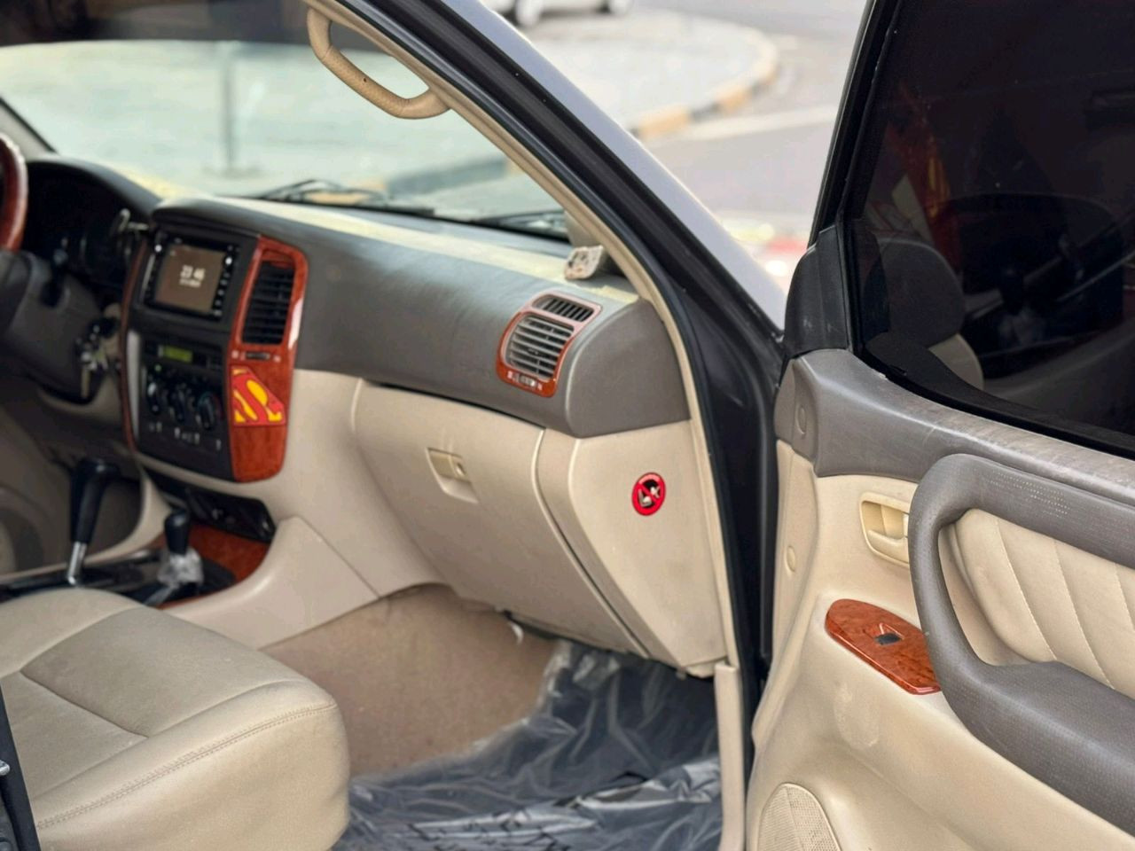 Toyota Land Cruiser - Image 4