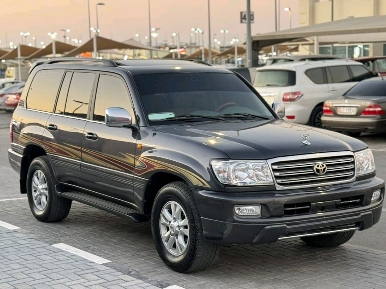 Toyota Land Cruiser - Image 10