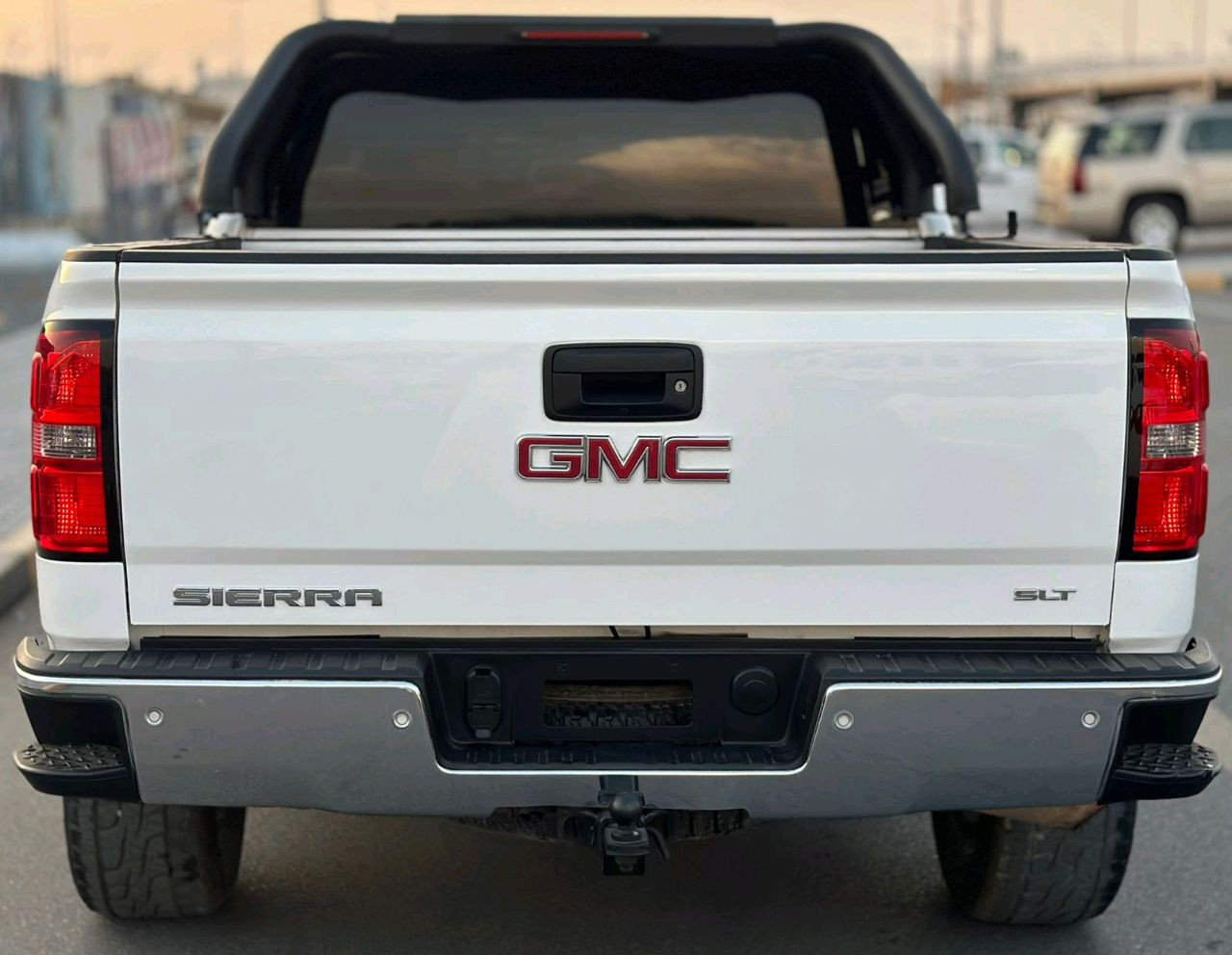 GMC Sierra - Image 8