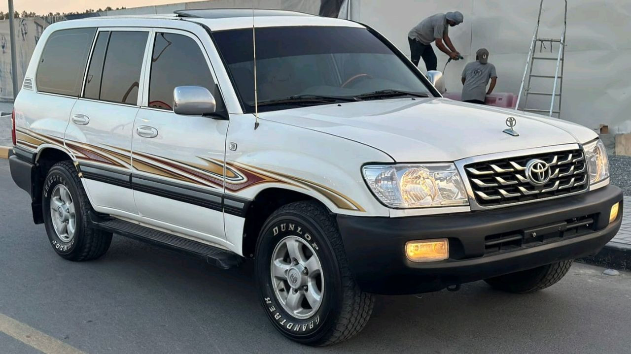 Toyota Land Cruiser - Image 9