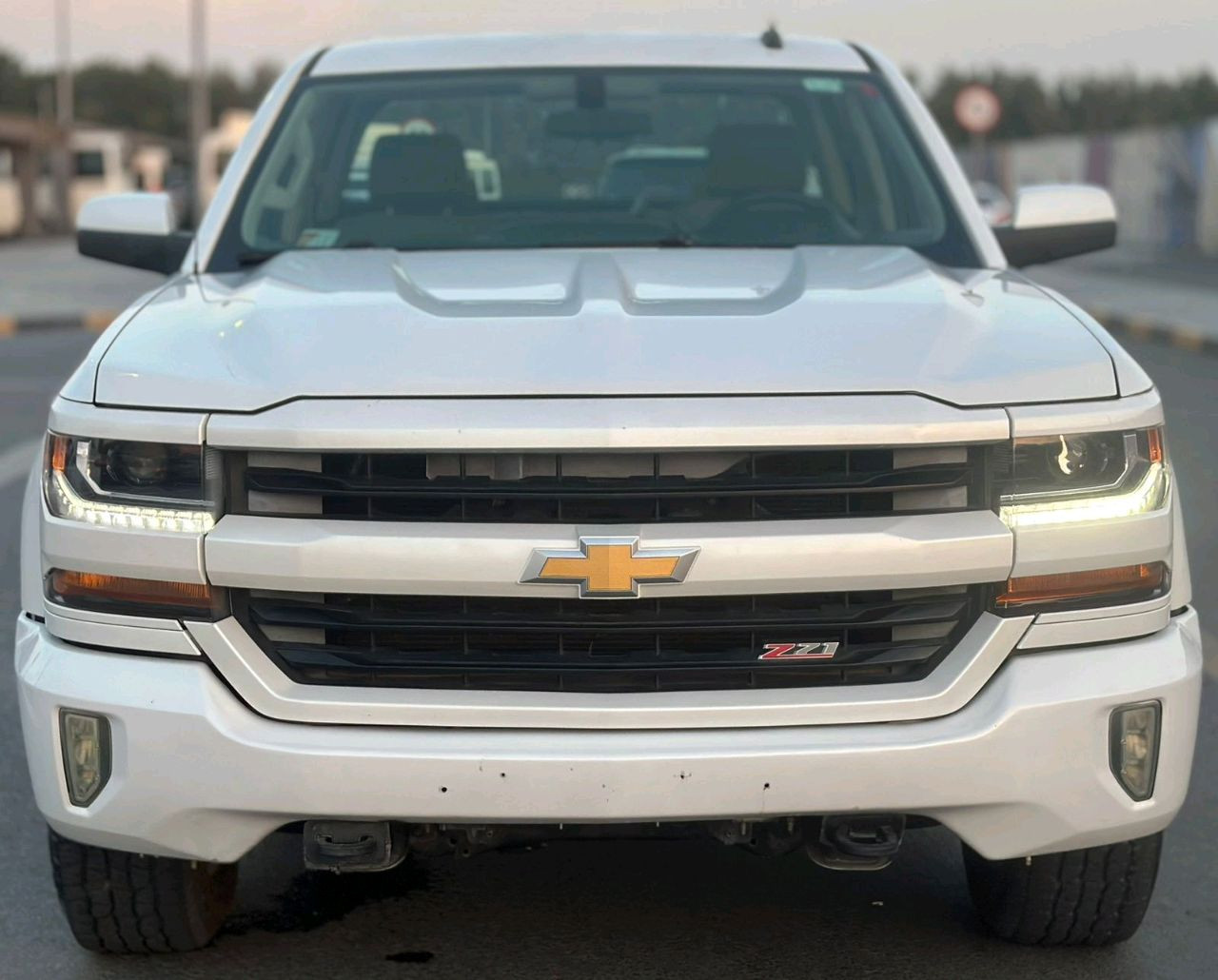 Chevrolet Silverado - Image 8
