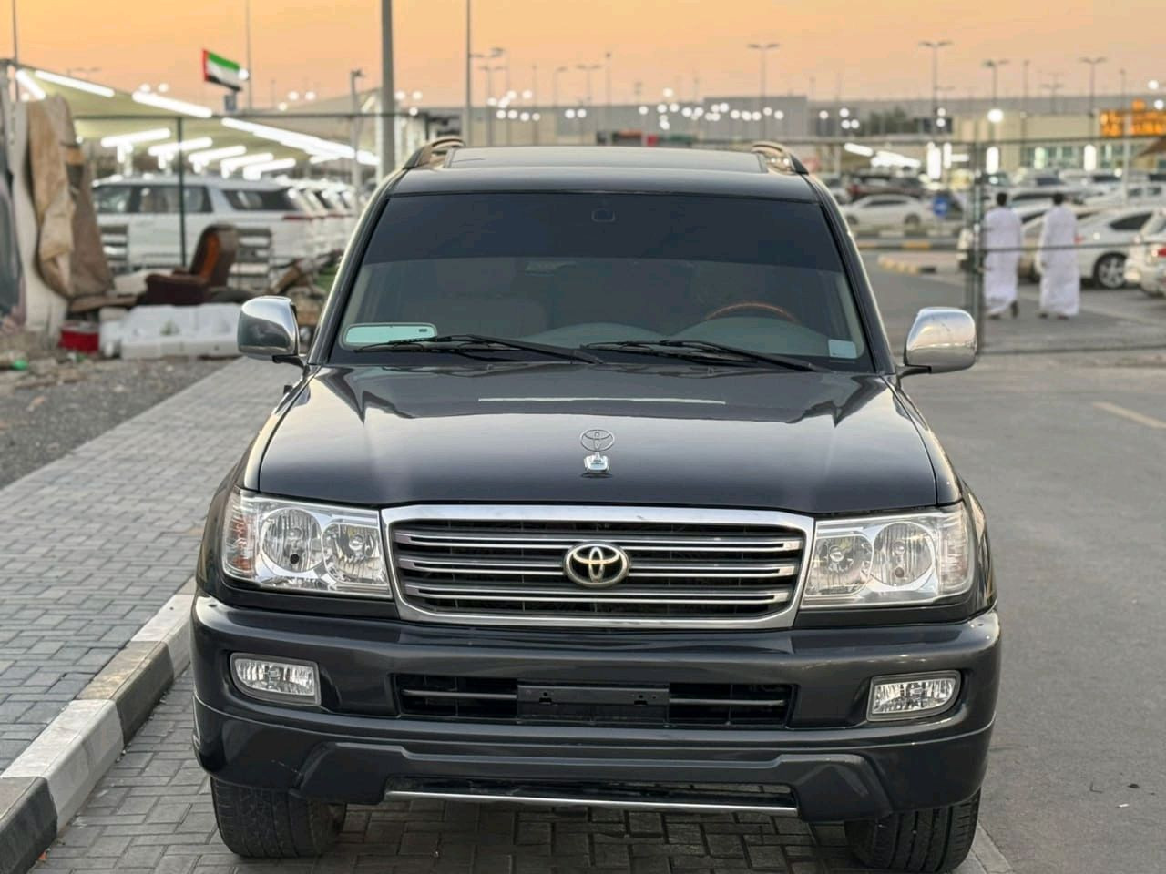 Toyota Land Cruiser - Image 7