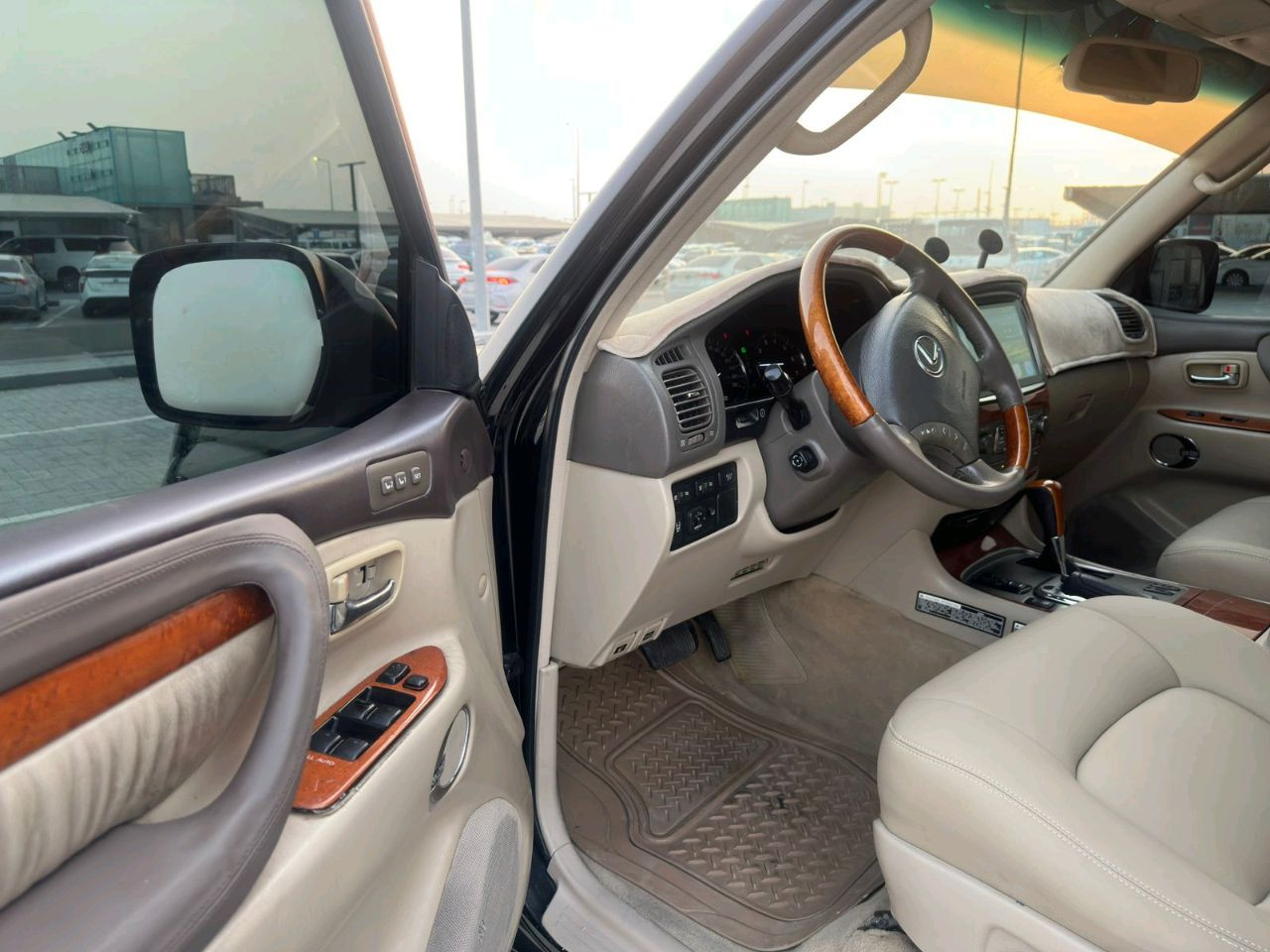 Lexus LX-Series - Image 6
