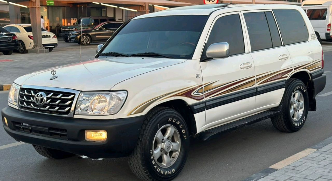 Toyota Land Cruiser - Image 11