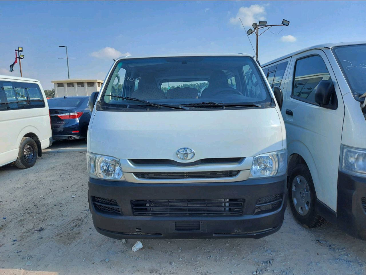 Toyota Hiace - Image 6