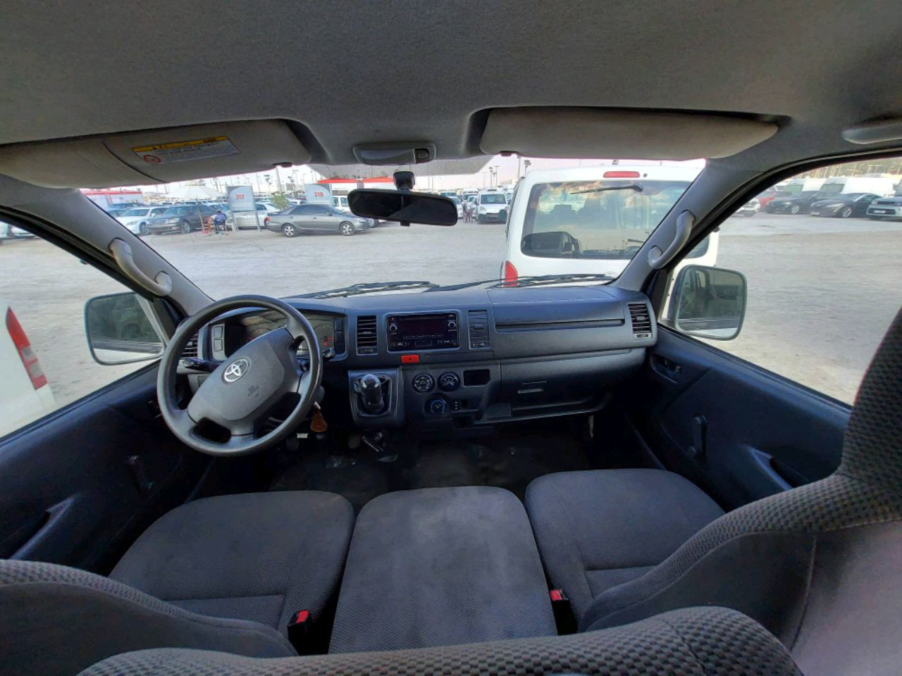 Toyota Hiace - Image 4