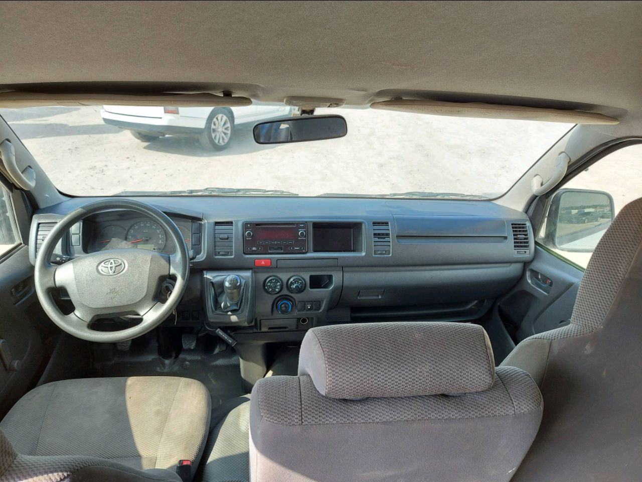 Toyota Hiace - Image 3