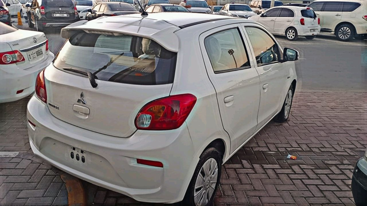Mitsubishi Mirage - Image 5