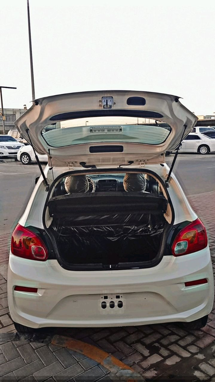Mitsubishi Mirage - Image 6