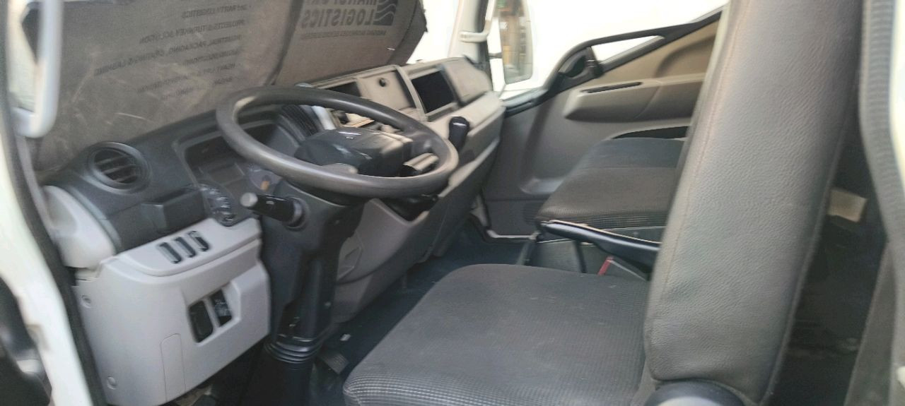 Mitsubishi Canter - Image 4