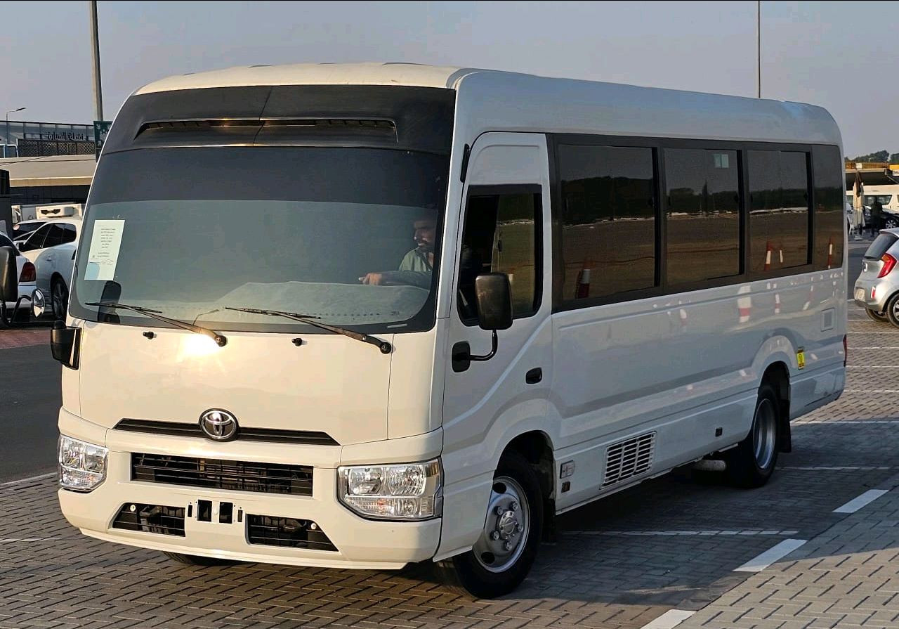 Toyota Coaster - Image 8