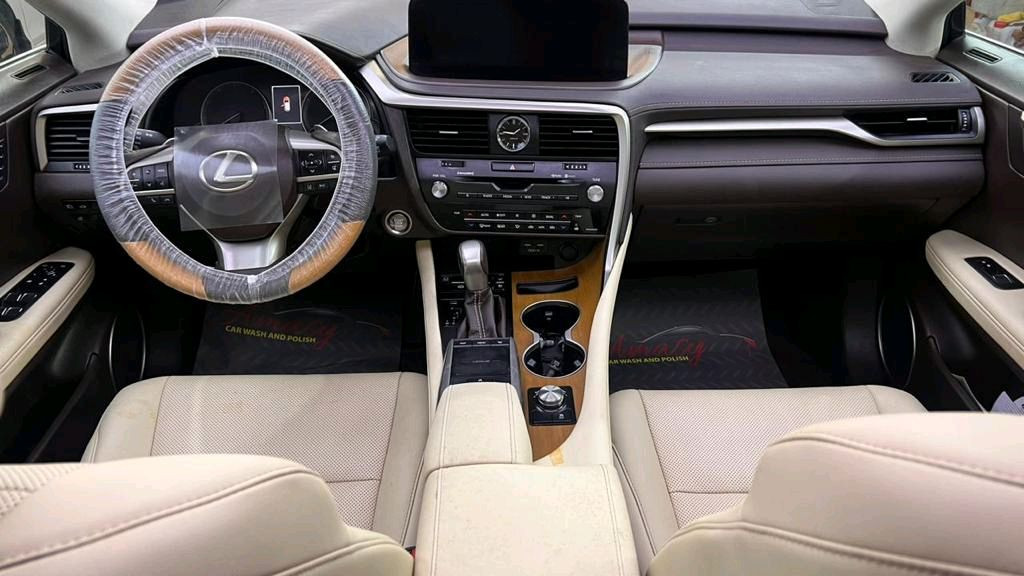 Lexus RX-Series - Image 5
