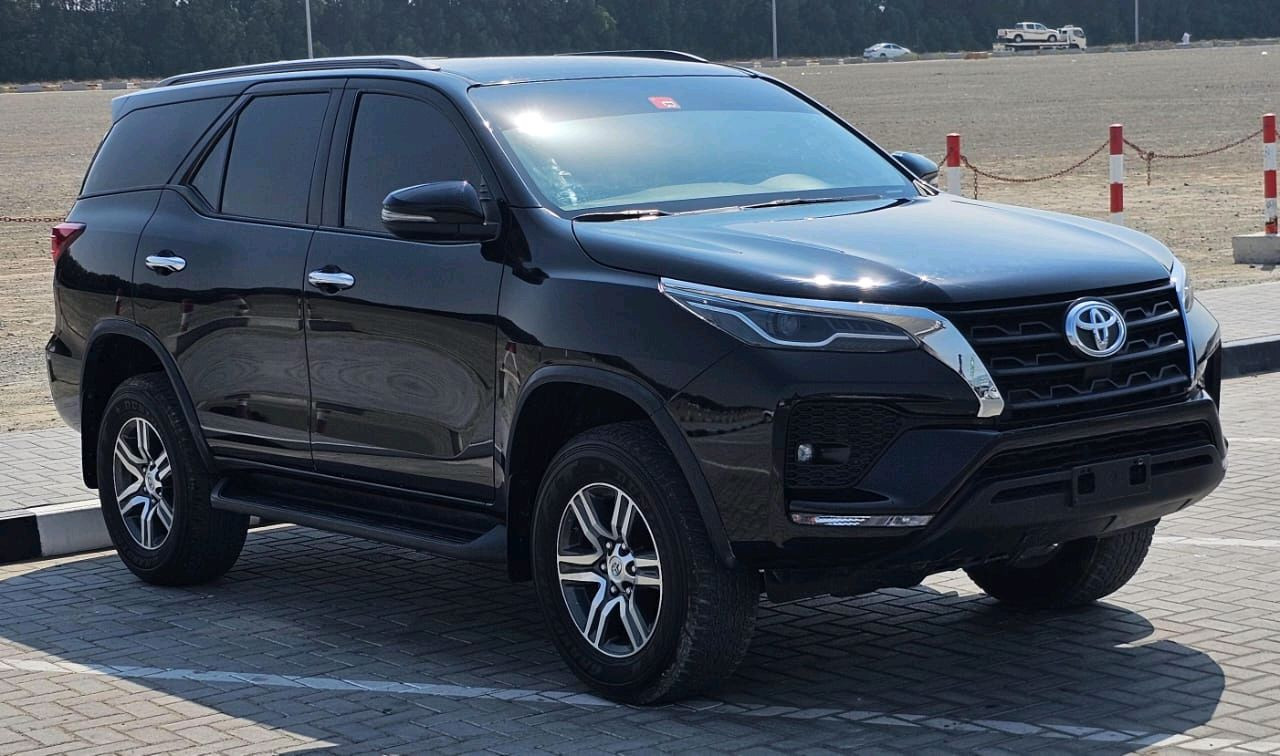 Toyota Fortuner - Image 13