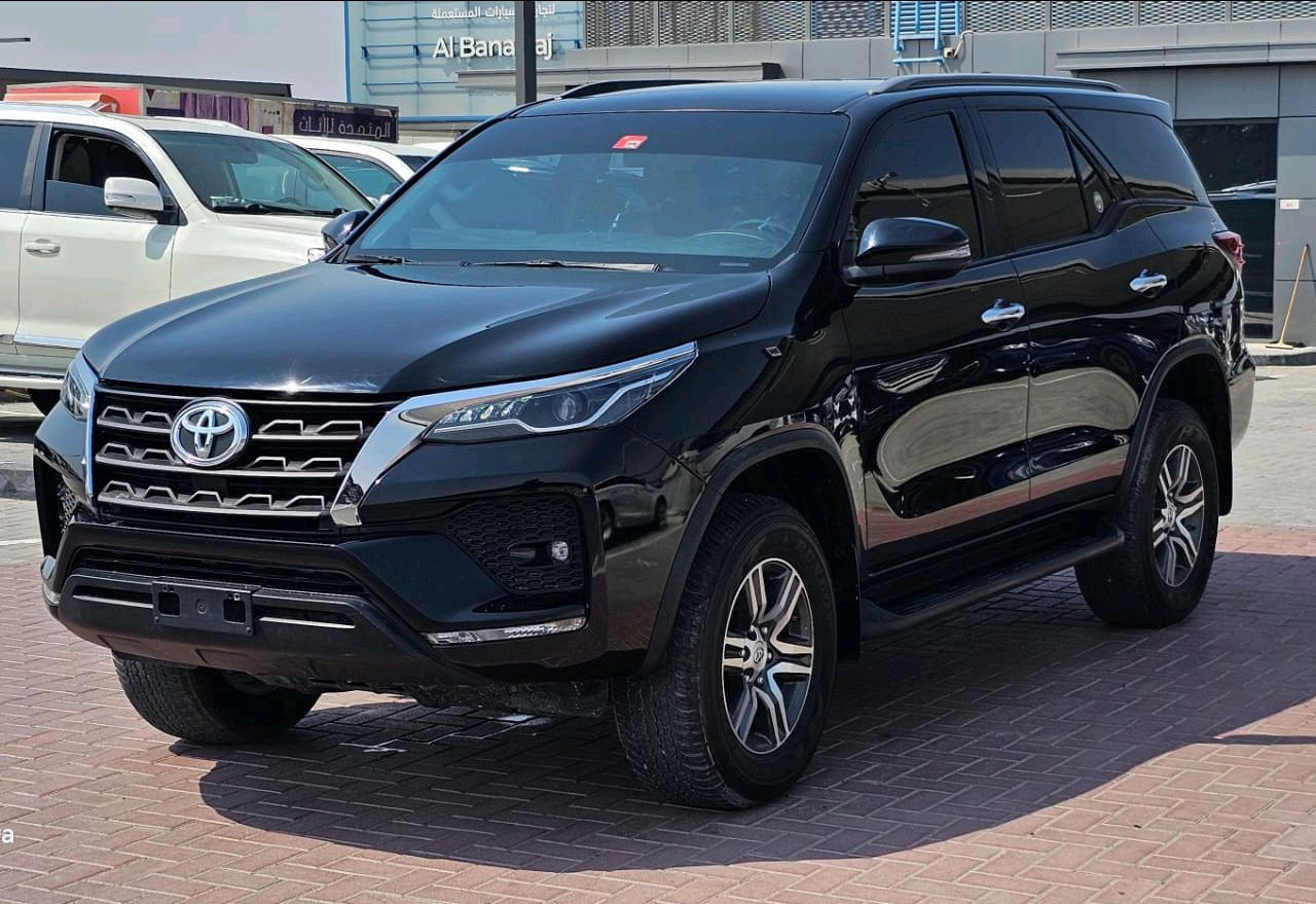 Toyota Fortuner - Image 4