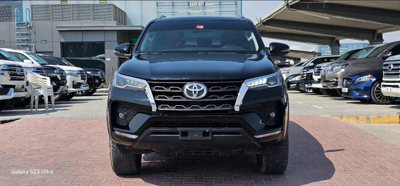 Toyota Fortuner - Image 10