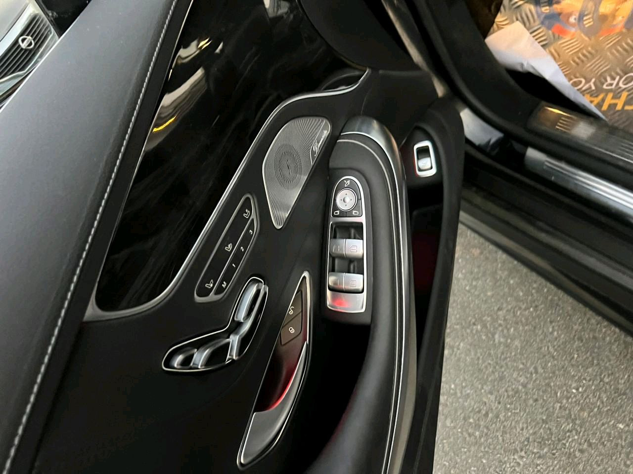 Mercedes Benz S-Class - Image 4