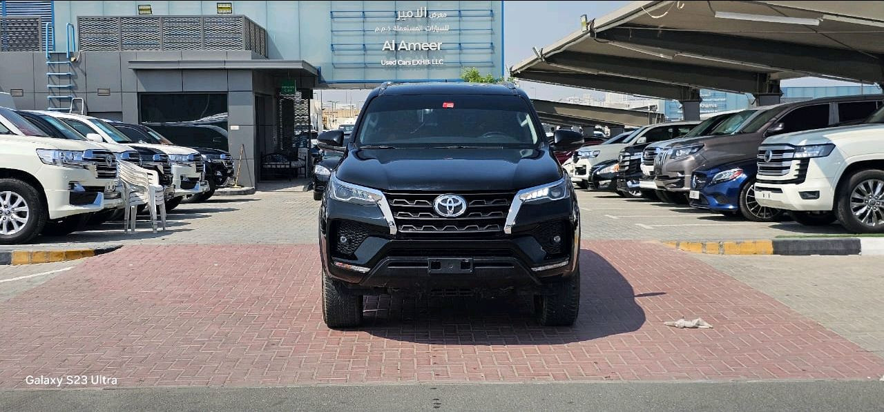 Toyota Fortuner - Image 6