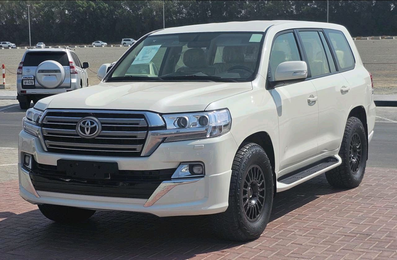 Toyota Land Cruiser - Image 3