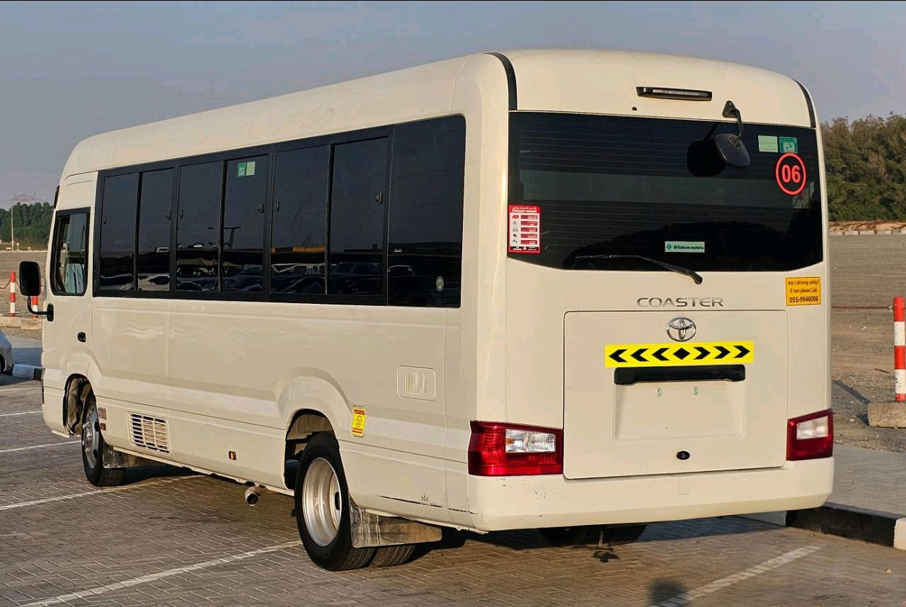 Toyota Coaster - Image 10