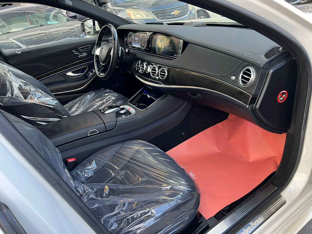 Mercedes Benz S-Class - Image 8