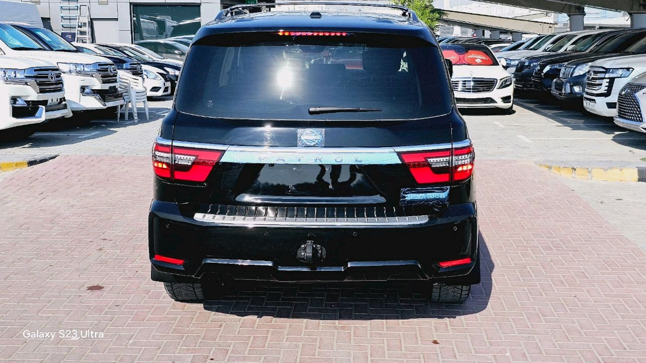 Nissan Armada - Image 8
