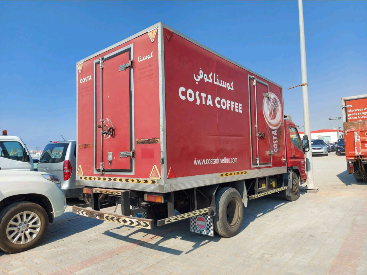 Mitsubishi Canter - Image 3