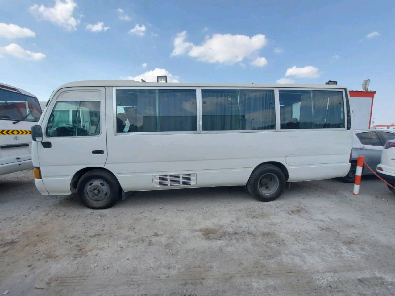 Toyota Coaster - Image 5