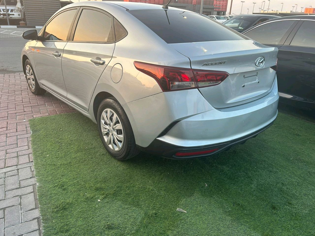 Hyundai Accent - Image 6