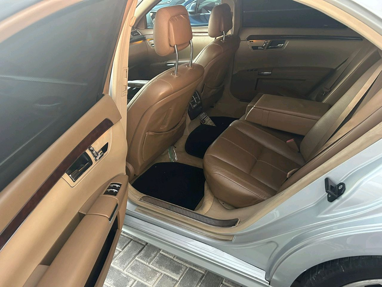 Mercedes Benz S-Class - Image 7