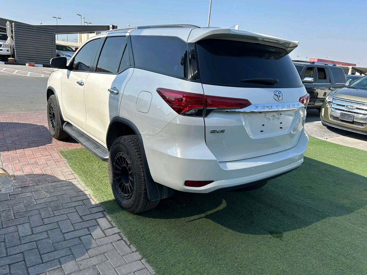 Toyota Fortuner - Image 3