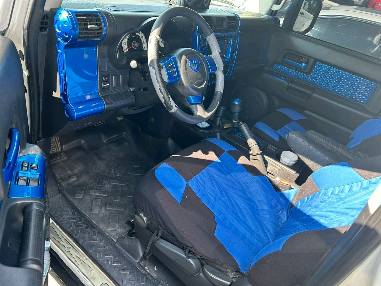 Toyota FJ Cruiser - Image 6