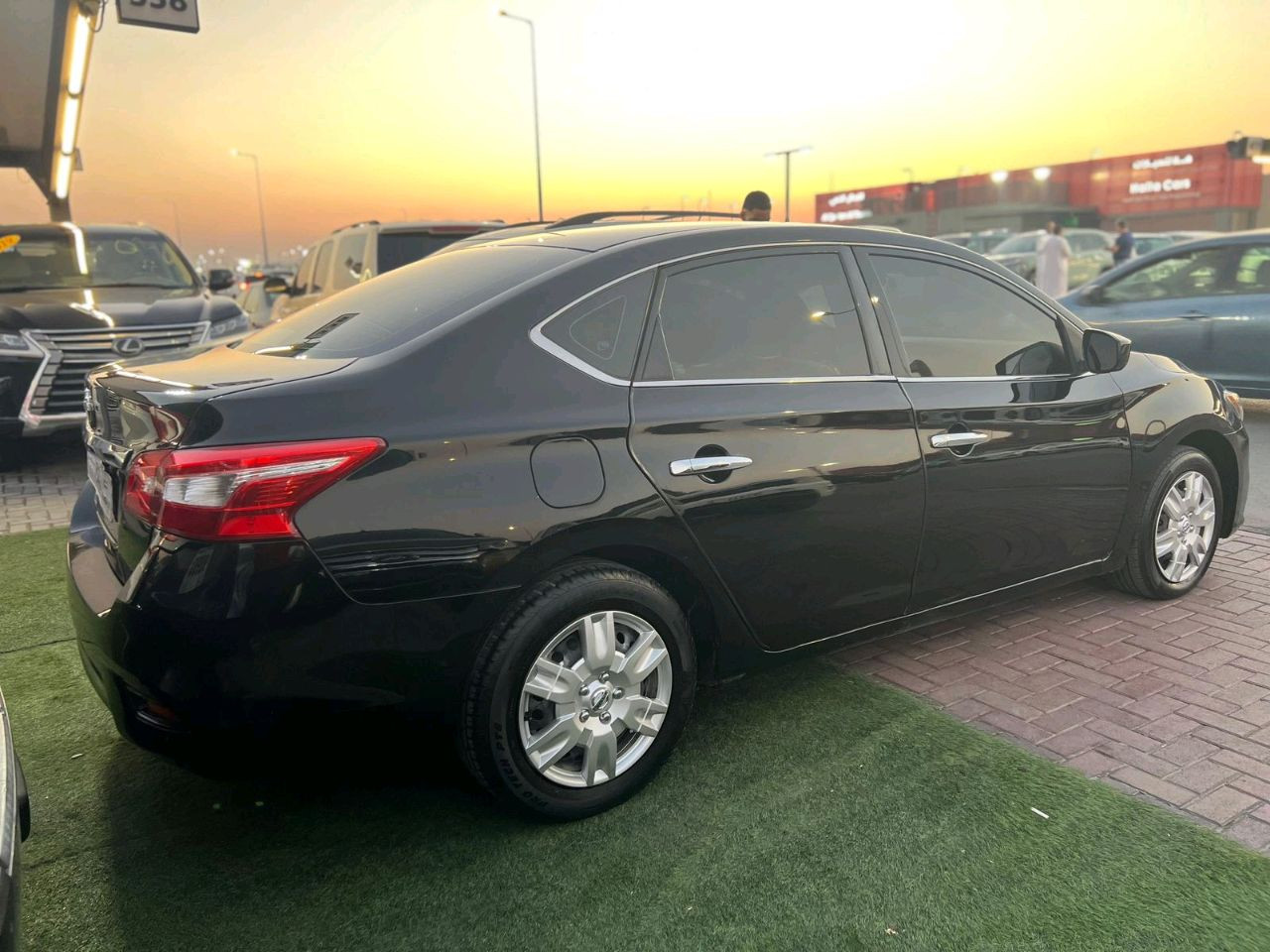 Nissan Sentra - Image 10