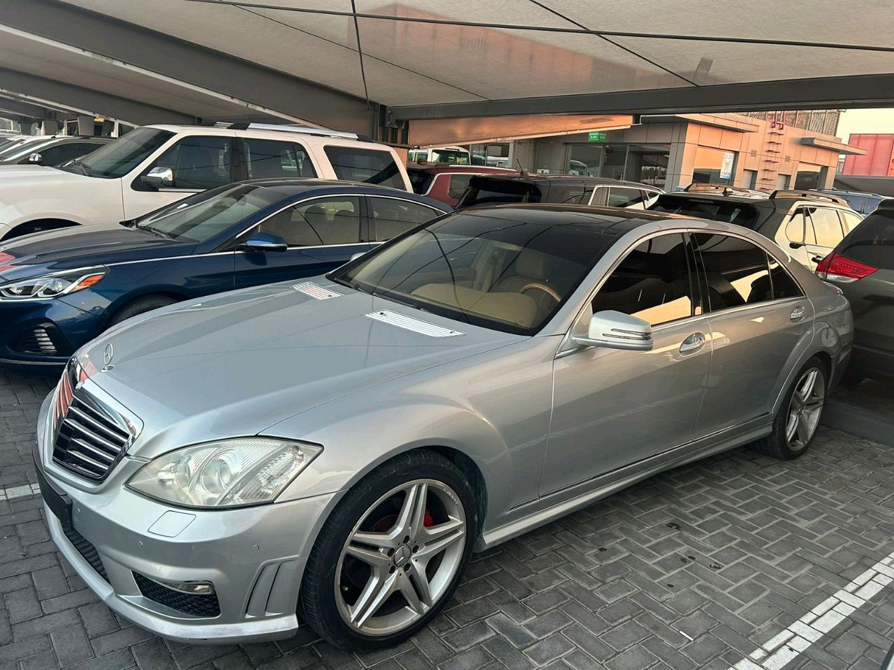 Mercedes Benz S-Class - Image 6