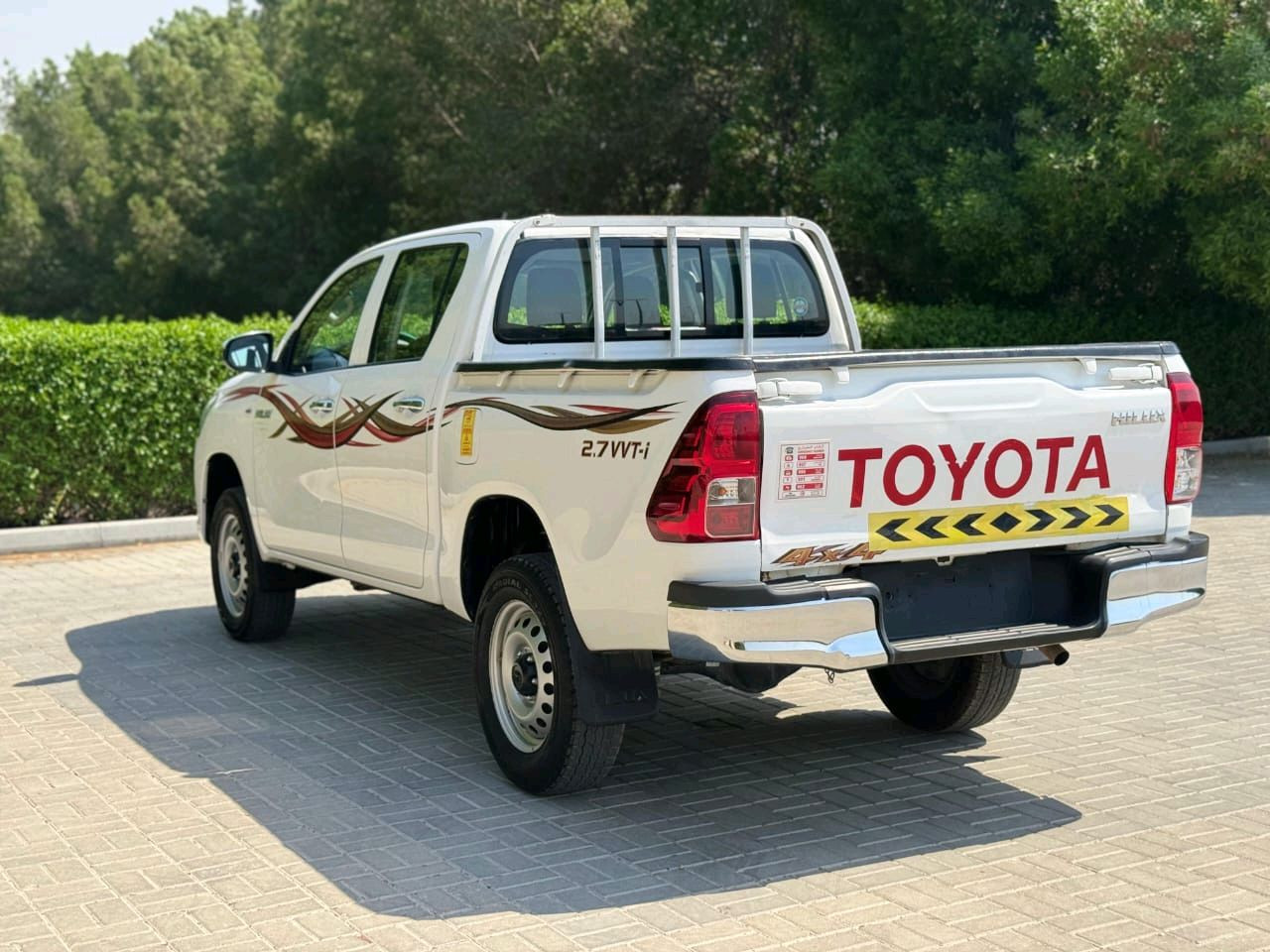 Toyota Hilux - Image 2