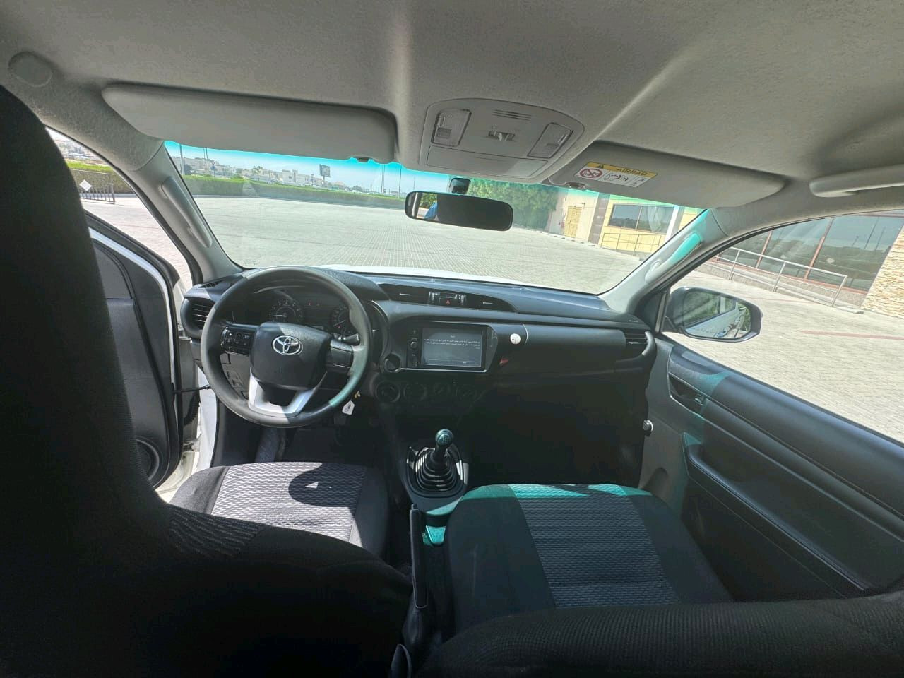 Toyota Hilux - Image 8
