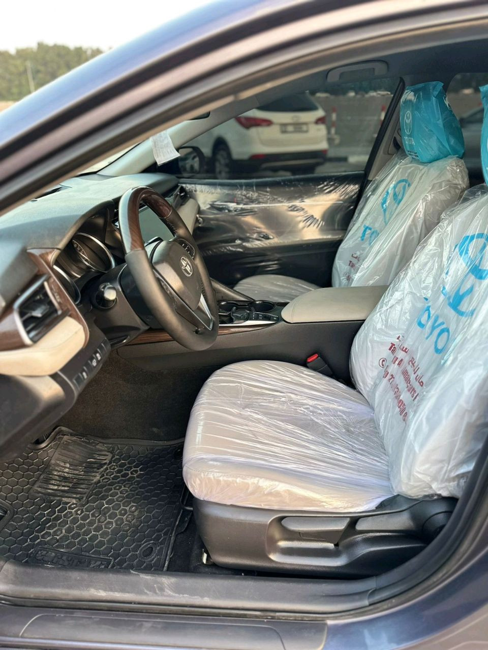 Toyota Camry - Image 7