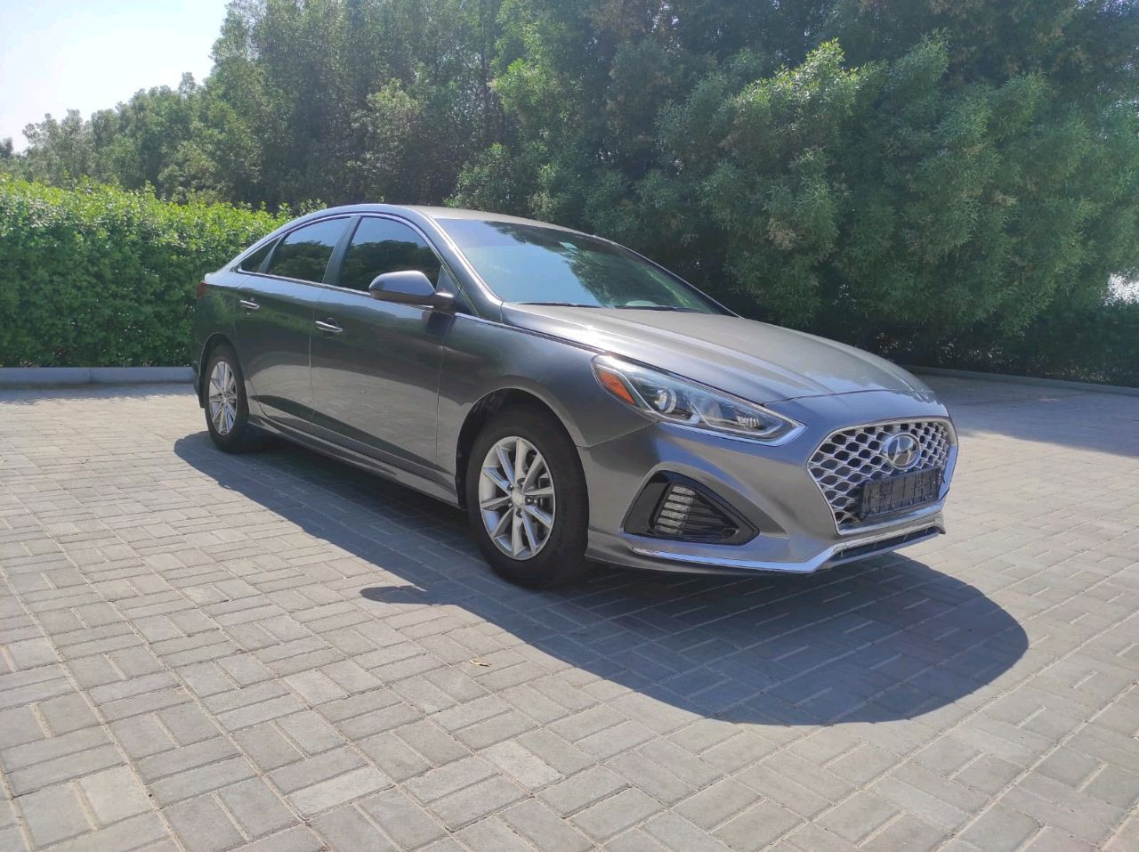 Hyundai Sonata - Image 12