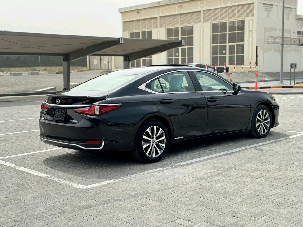 Lexus ES-Series - Image 8