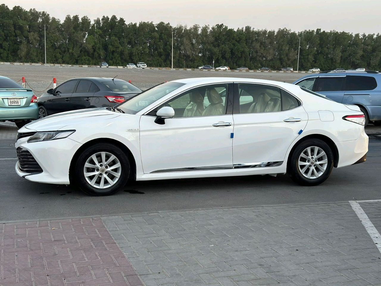 Toyota Camry - Image 10