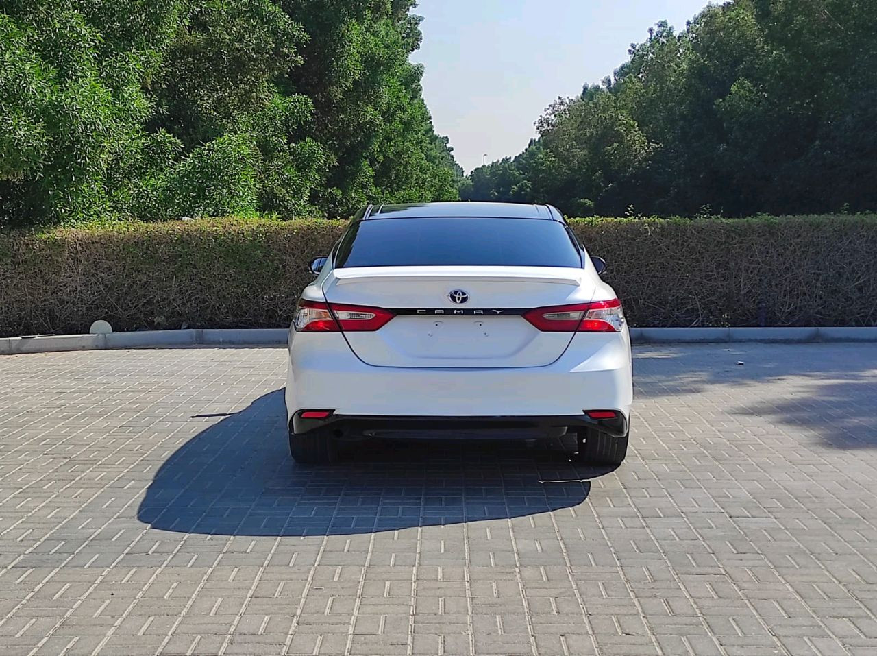 Toyota Camry - Image 12