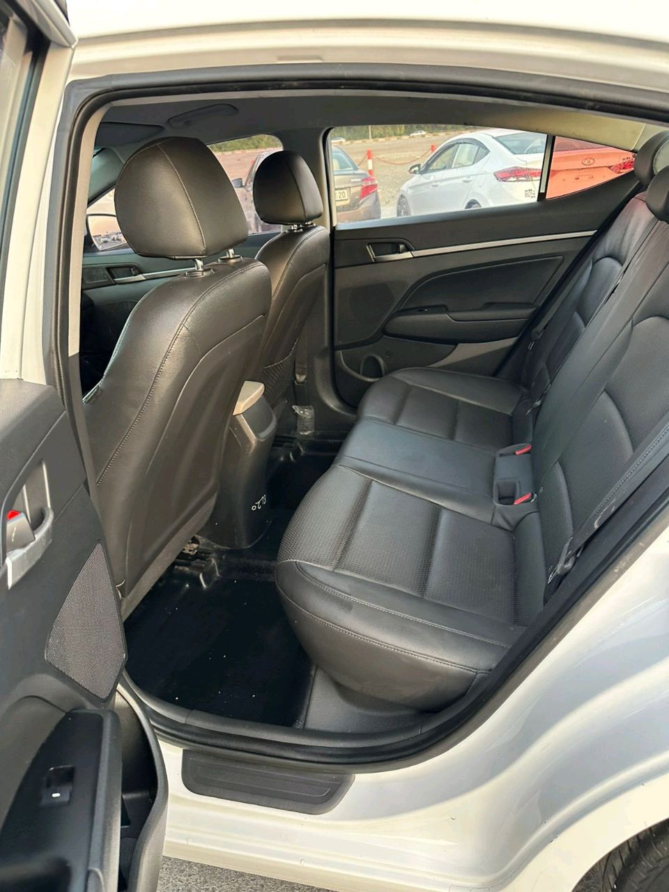 Hyundai Elantra - Image 5