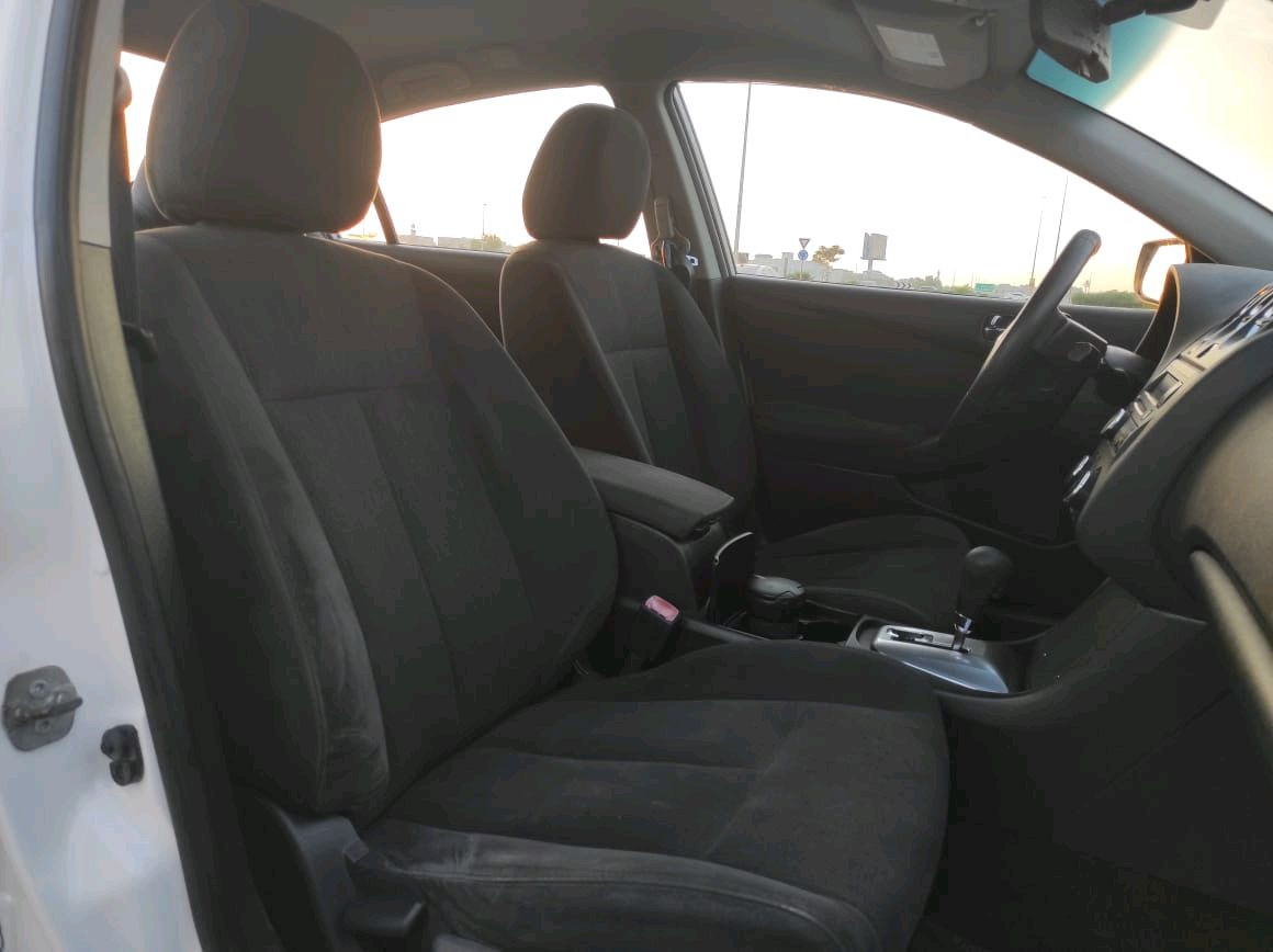 Nissan Altima - Image 5