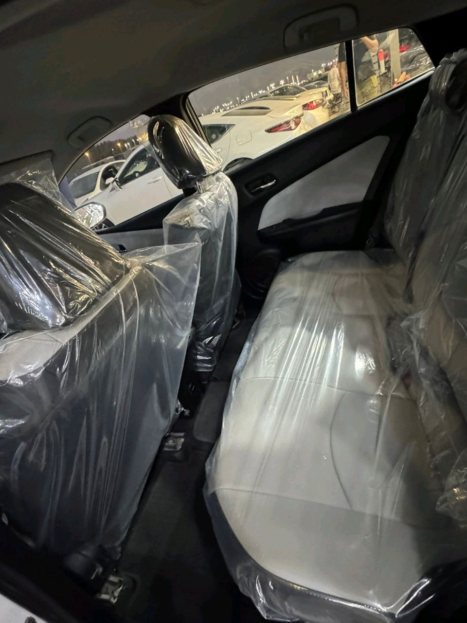 Toyota PRIUS - Image 5