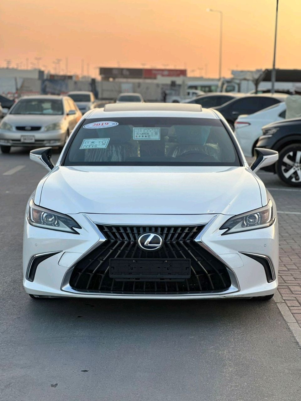 Lexus ES-Series - Image 2