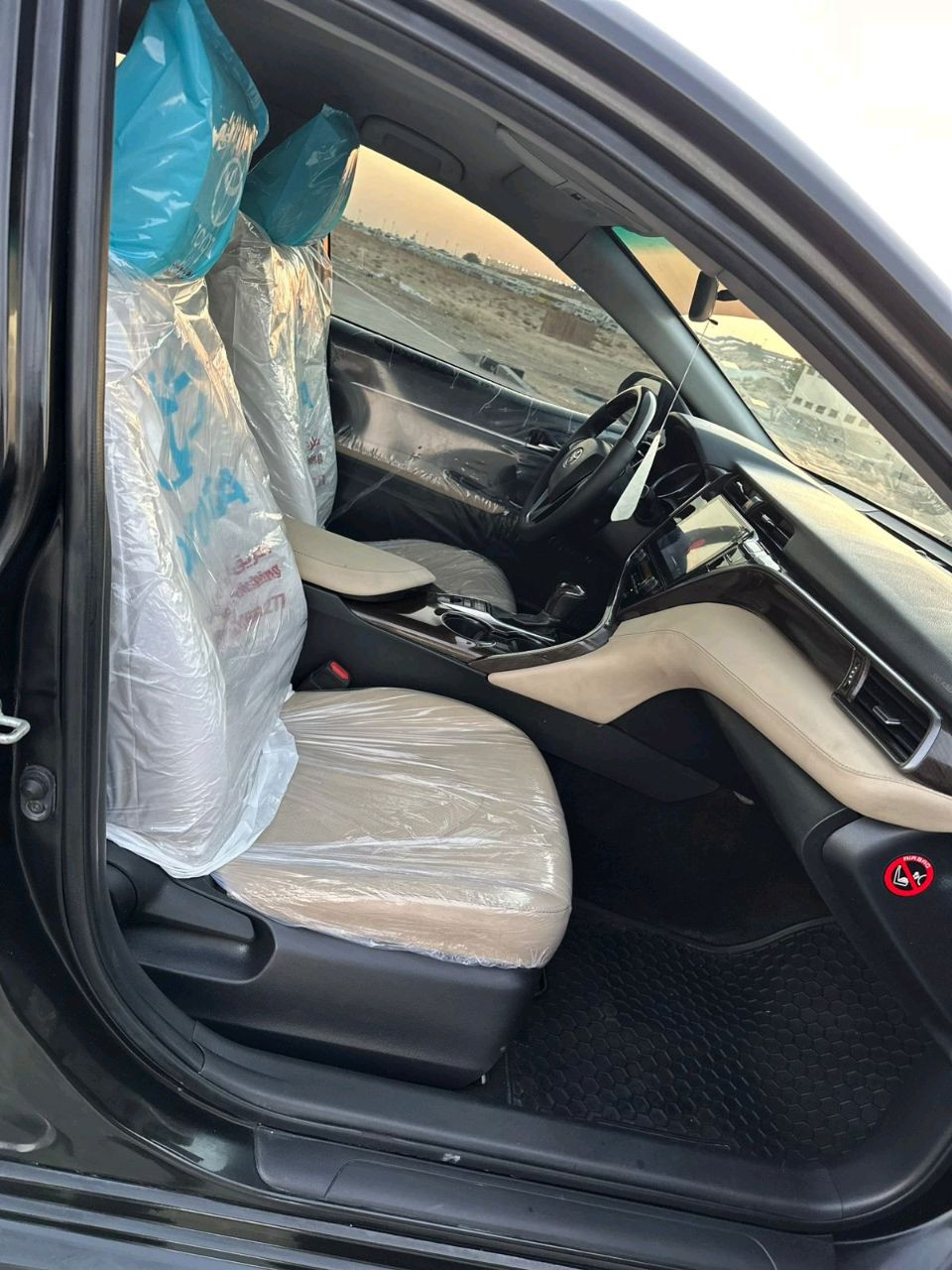 Toyota Camry - Image 8