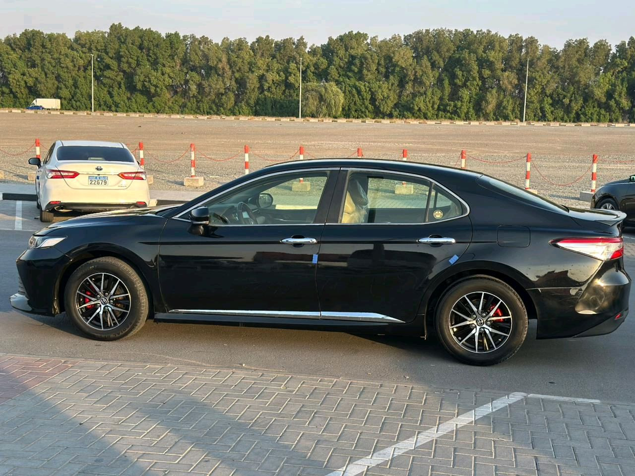 Toyota Camry - Image 8