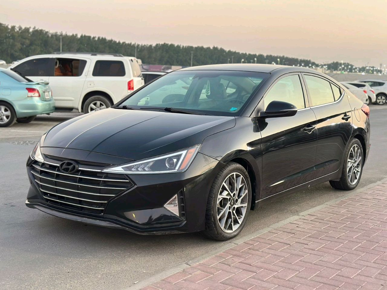Hyundai Elantra - Image 7