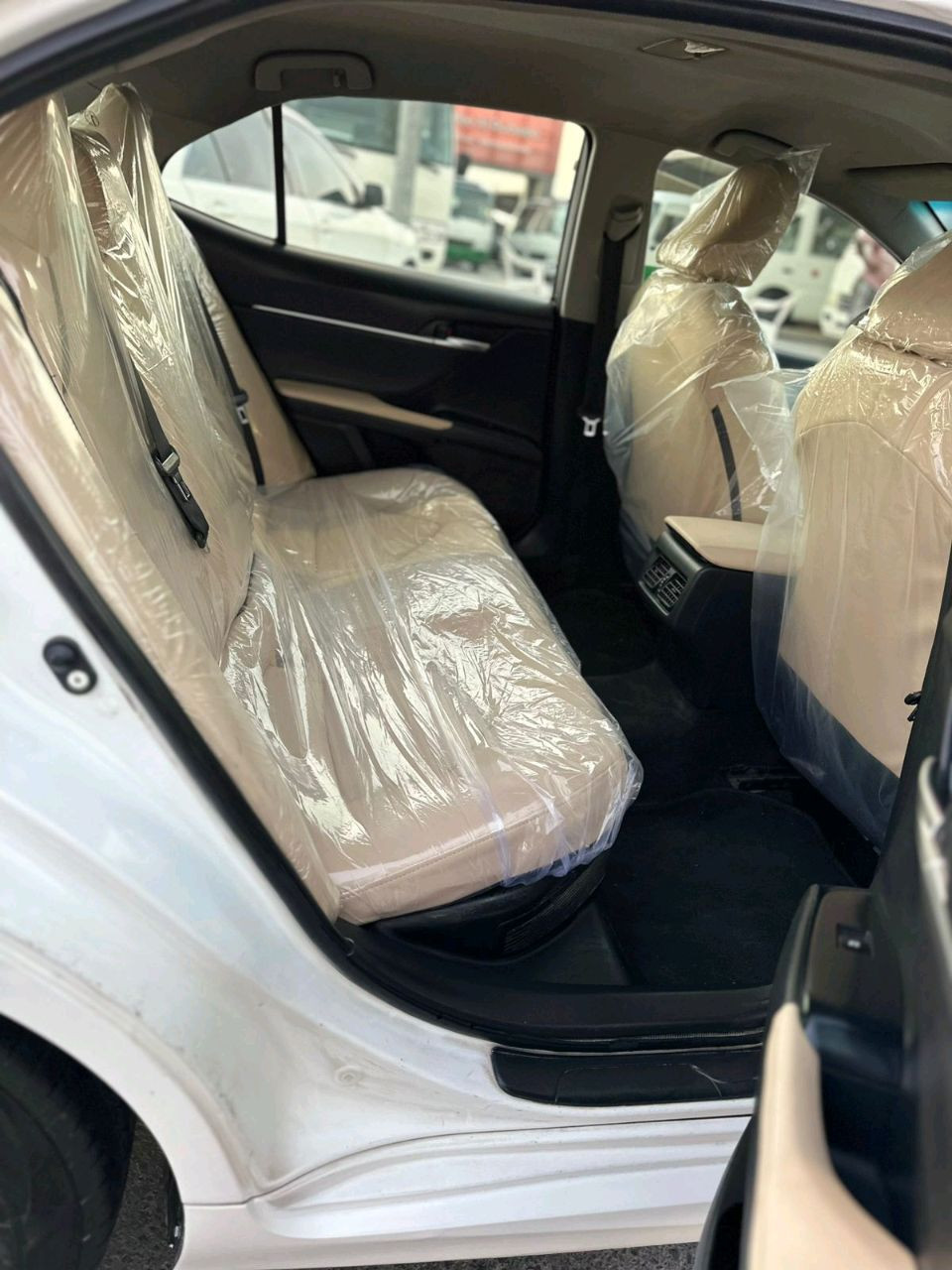 Toyota Camry - Image 2